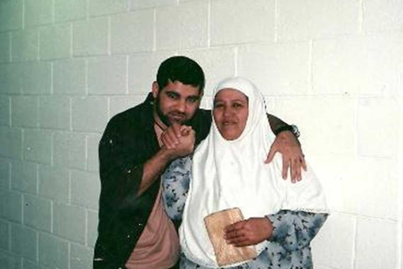  Abu Diyak hopes to spend his last day with his mother